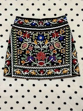 Boohoo Black Embroidered Miniskirt Size 2